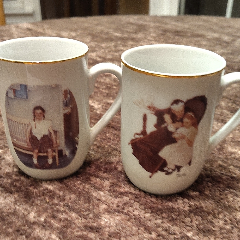 Vintage Style Ceramic Mugs with Gold Rim